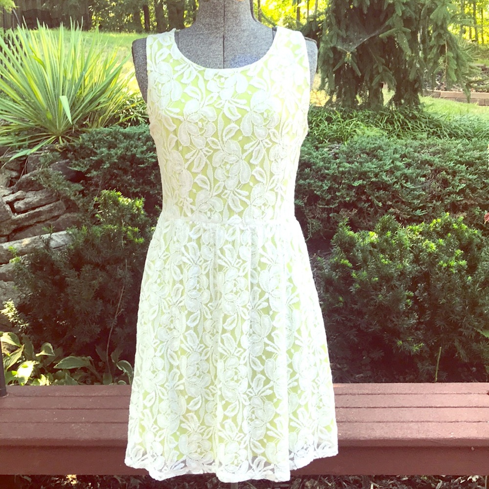 Allison Brittney Wht Lace/Chartreuse Lining Dress